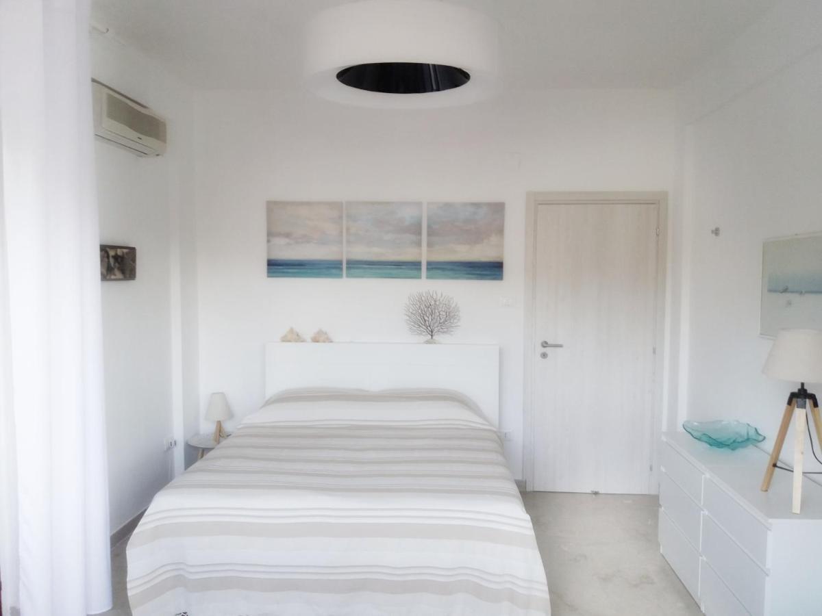 Villa Coral Mondello Palermo Bagian luar foto