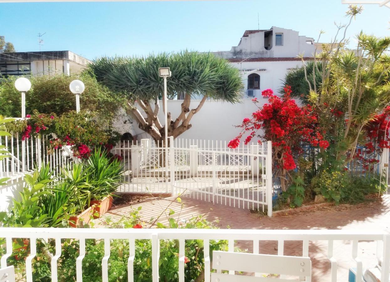 Villa Coral Mondello Palermo Bagian luar foto