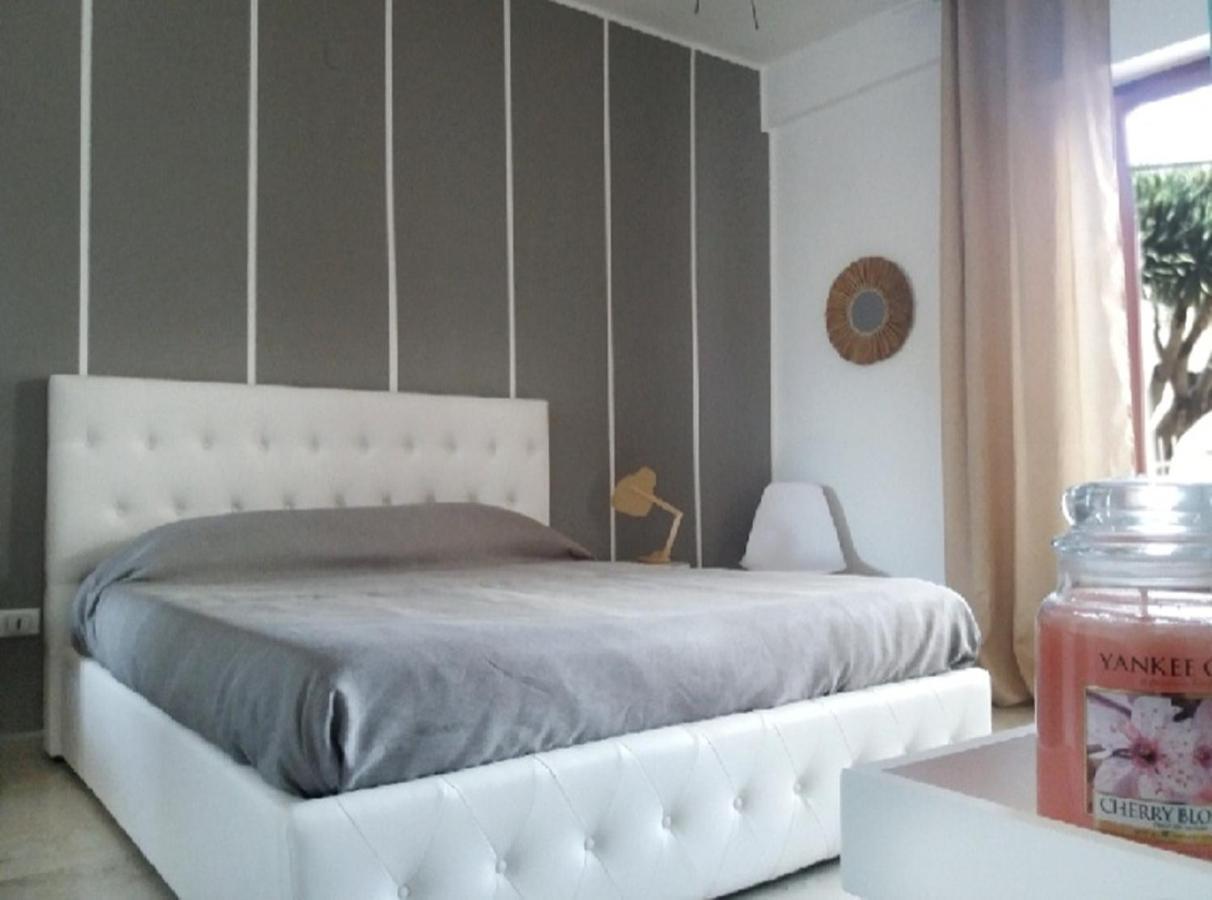 Villa Coral Mondello Palermo Bagian luar foto