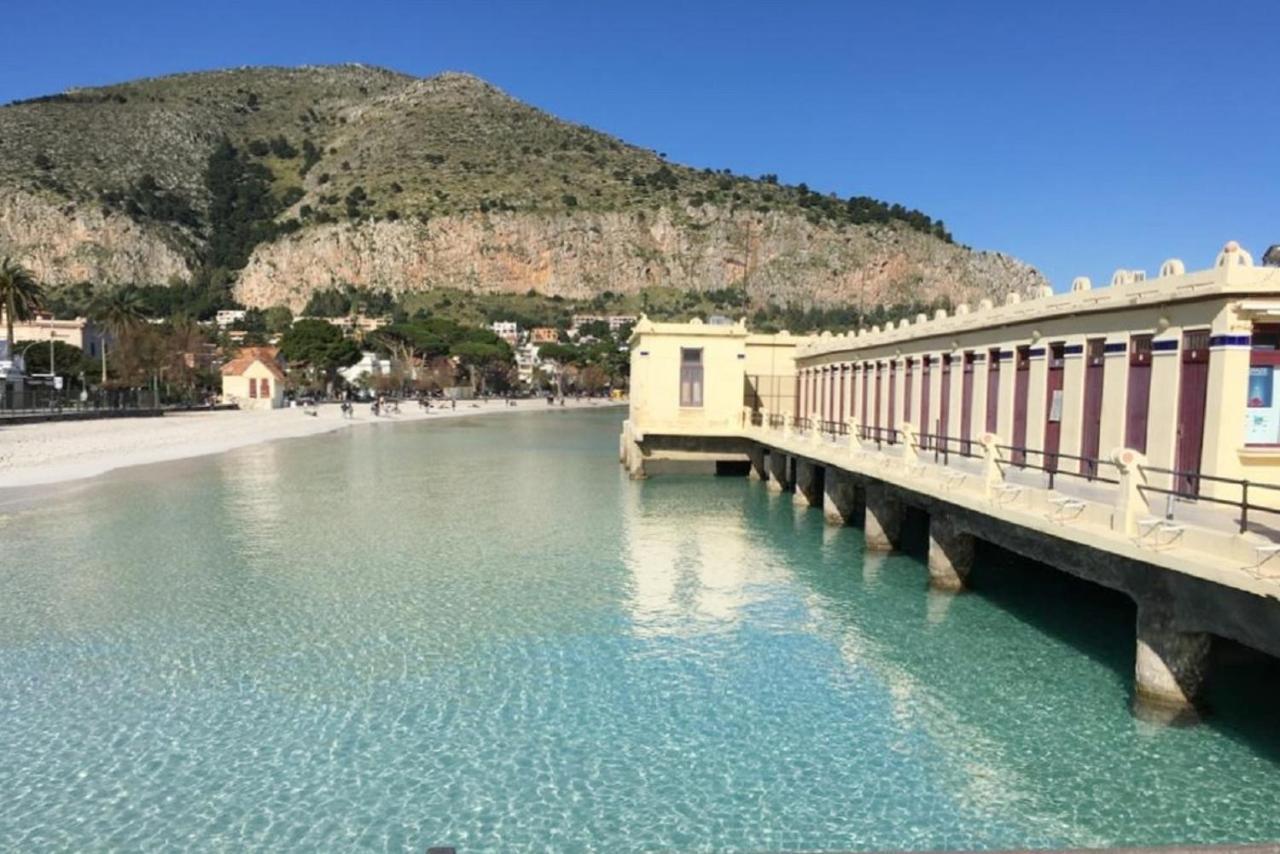 Villa Coral Mondello Palermo Bagian luar foto