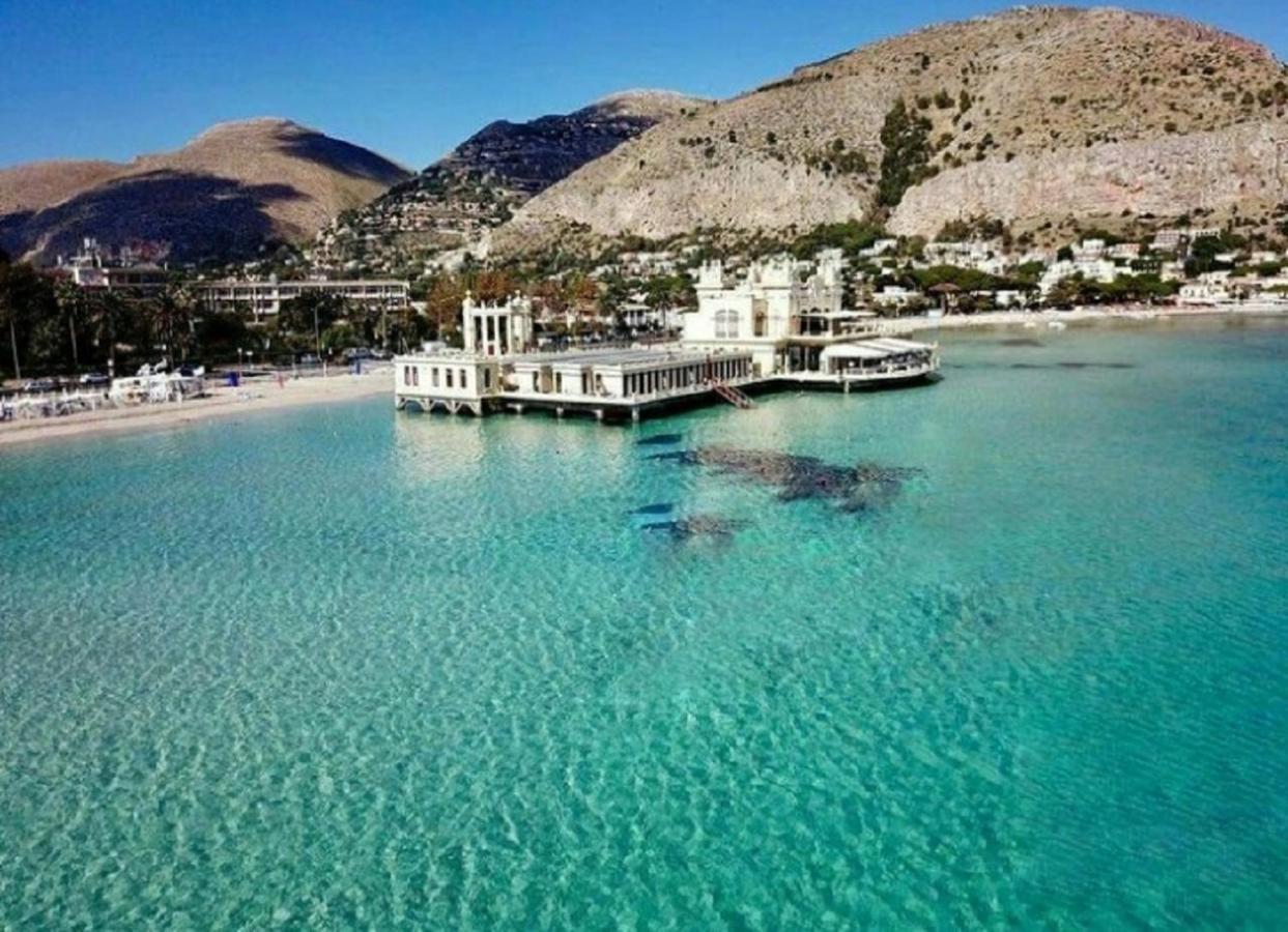 Villa Coral Mondello Palermo Bagian luar foto