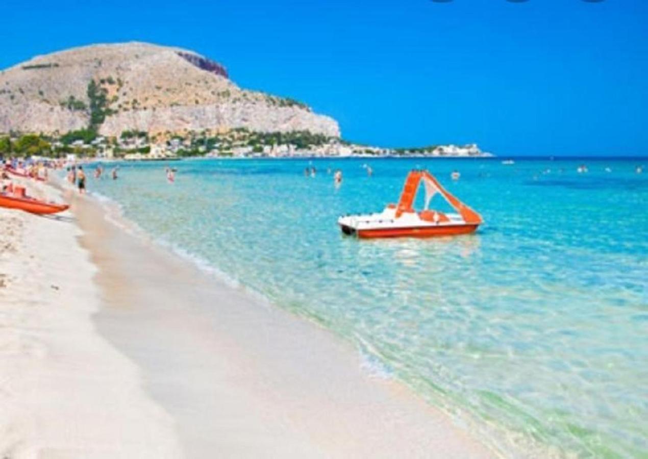 Villa Coral Mondello Palermo Bagian luar foto